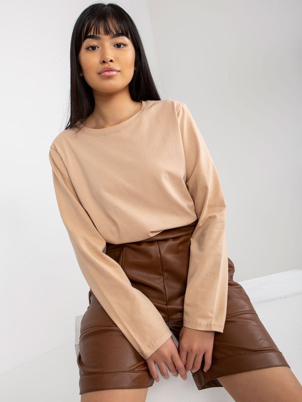 Fashionhunters Monochrome beige blouse with long sleeves and round neckline