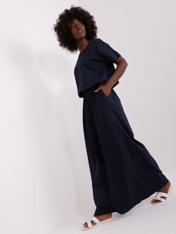 Fashionhunters Navy blue casual dress with short sleeves