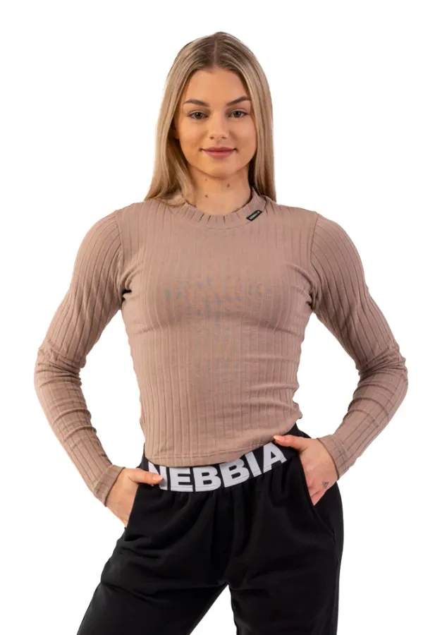 NEBBIA Nebbia Ribbed long-sleeved T-shirt made of organic cotton 415 brown XS