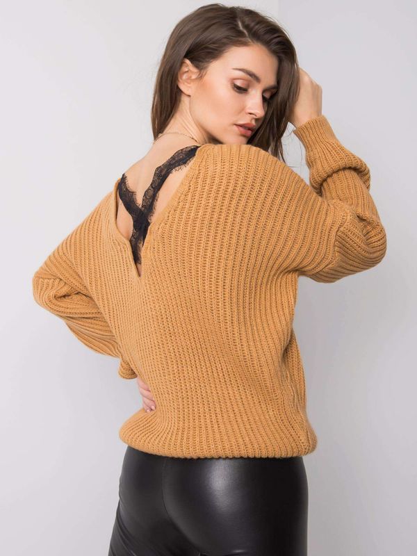 Fashionhunters OCH BELLA Camel sweater with back neckline
