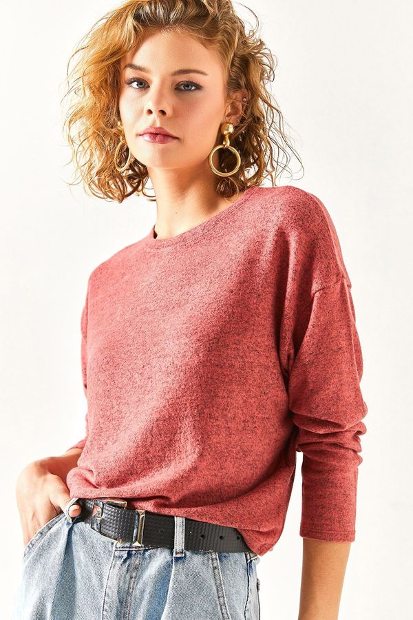 Olalook Olalook Women's Dry Rose Crewneck Bat Soft-textured Blouse