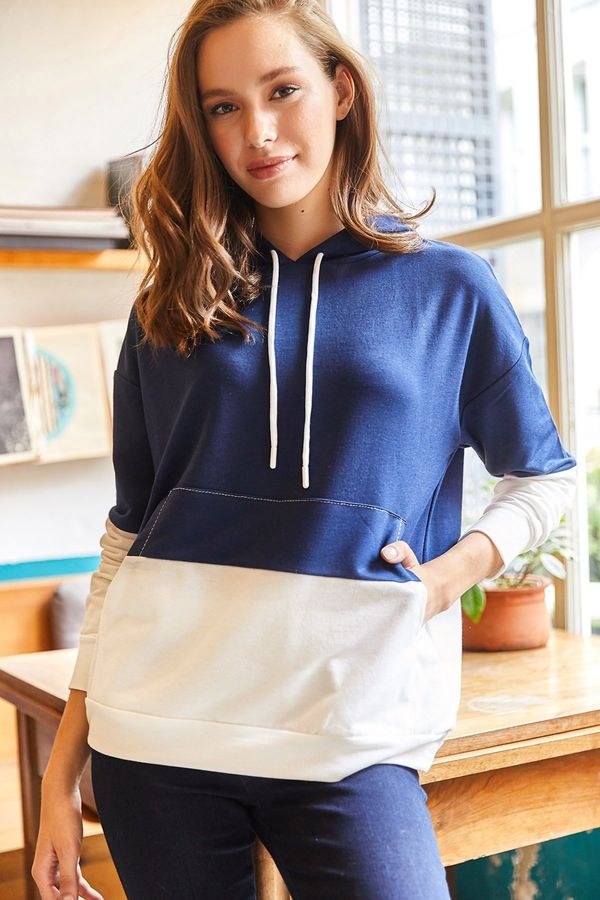 Olalook Olalook Women's Navy Blue 2-Color Oversize Sweatshirt