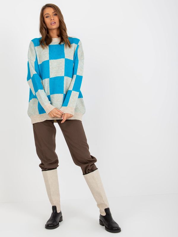 Fashionhunters Oversized blue-beige checkered sweater for women