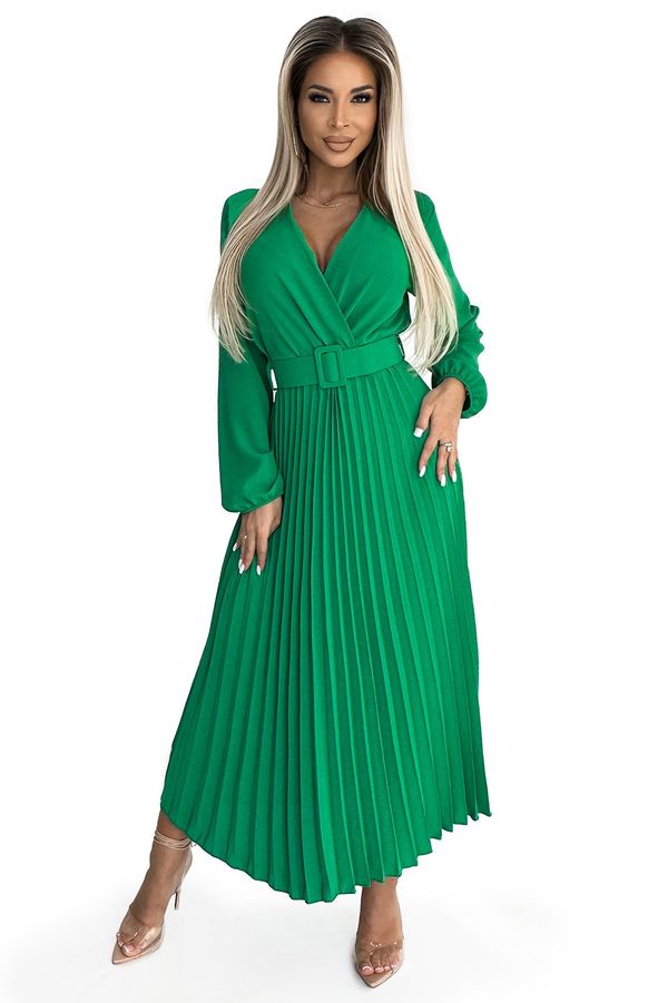 NUMOCO Pleated midi dress with a neckline, long sleeves and a wide Numoco belt