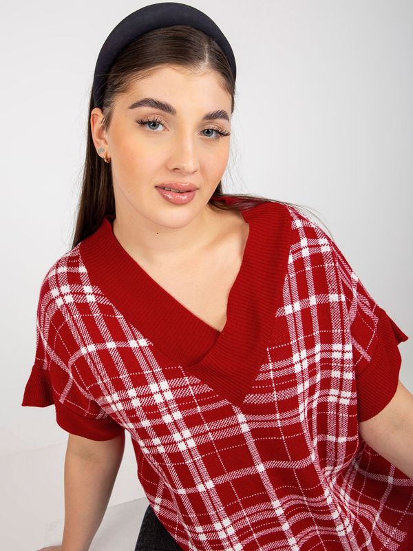 Fashionhunters Red plaid knitted vest of larger size