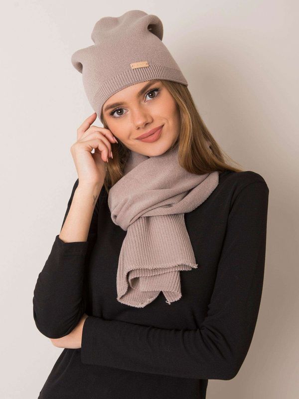 Fashionhunters RUE PARIS Dark beige set of cap and scarf