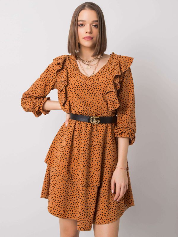 Fashionhunters RUE PARIS Light brown dress with ruffles