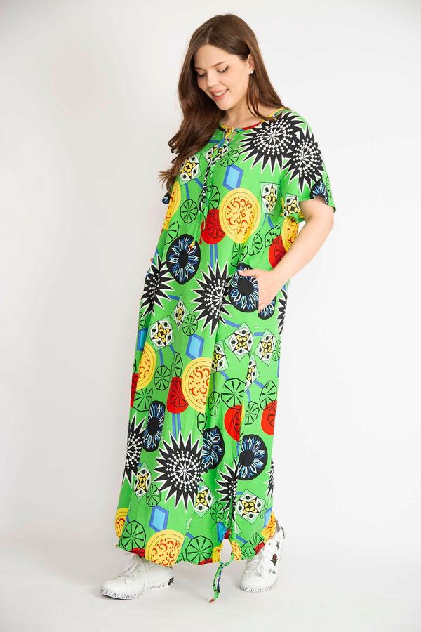 Şans Şans Women's Green Large Size Woven Viscose Fabric Long Dress with Collar and Slit Lace Detail
