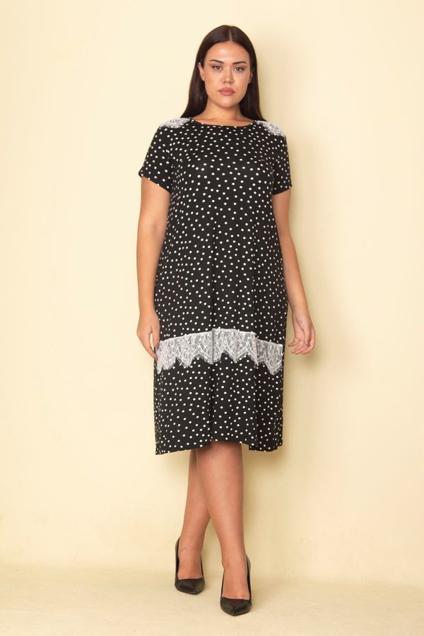 Şans Şans Women's Plus Size Black Polka Dot Patterned Lace Detailed Woven Viscose Dress