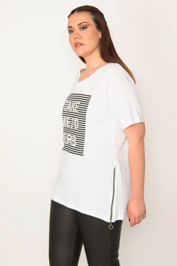 Şans Şans Women's Plus Size White Front Stone and Line Print Detailed Side Zipper Slit Blouse