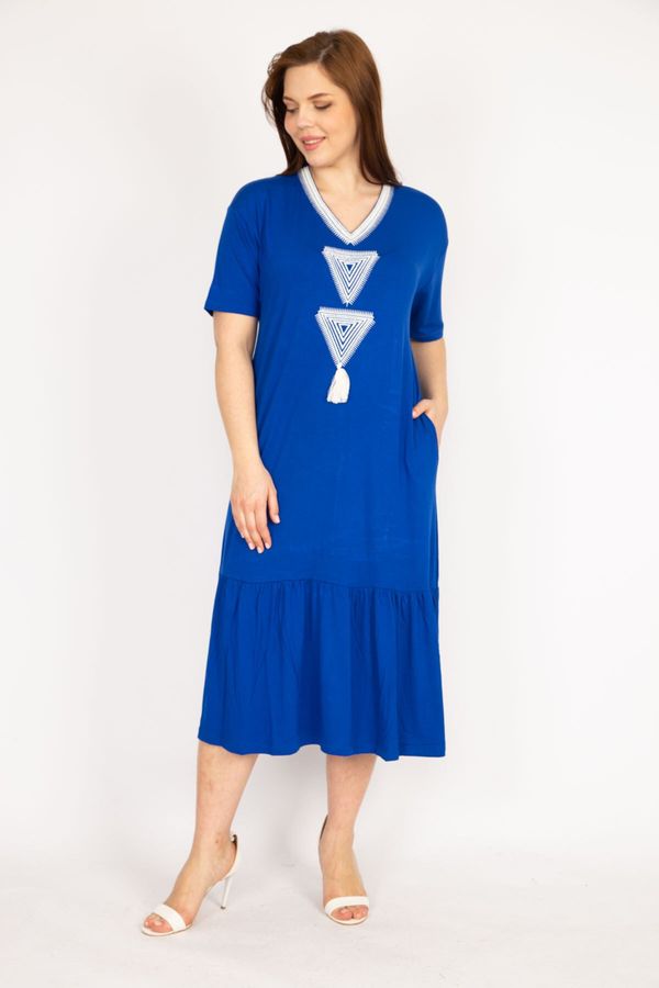 Şans Şans Women's Saks Plus Size Embroidery Detailed V-Neck Side Pocket Dress