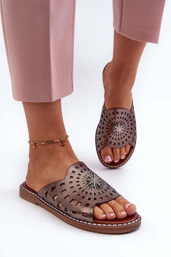 Kesi Shiny women's flat-heeled slippers with copper embellishment Ebirena