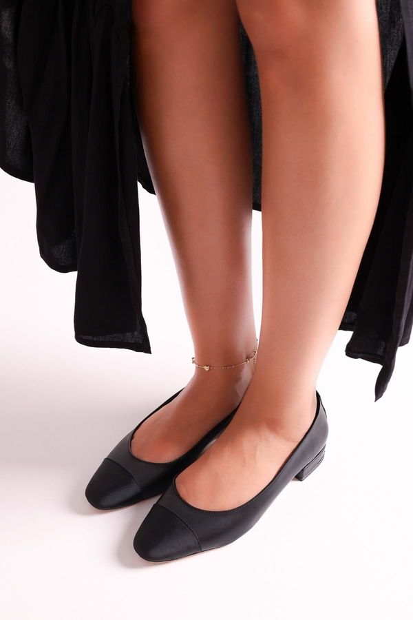 Shoeberry Shoeberry Women's Ellisy Black Double Color Oval Toe Ballerina Black Skin