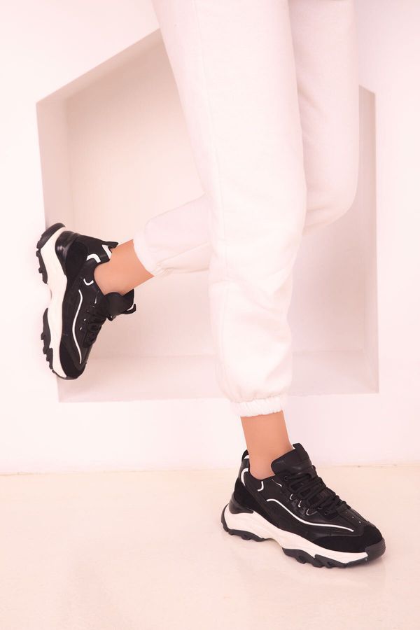 Soho Soho Black and White Women's Sneakers 18110