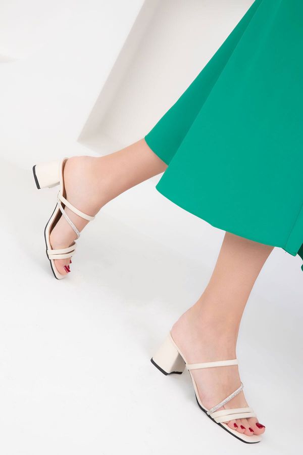Soho Soho Women's Beige Classic Heeled Shoes 17911
