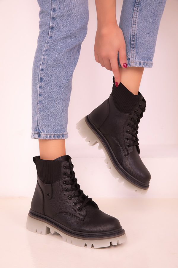 Soho Soho Women's Black Boots & Booties 18444