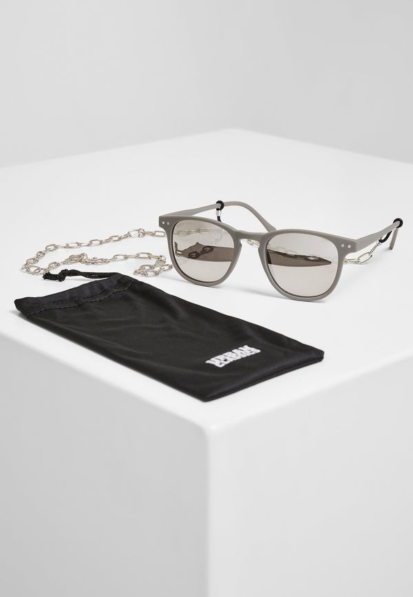Urban Classics Accessoires Sunglasses Arthur with Chain Grey/Silver
