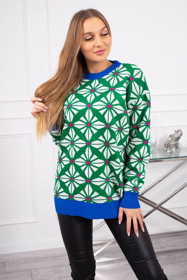 Kesi Sweater with a geometric green motif