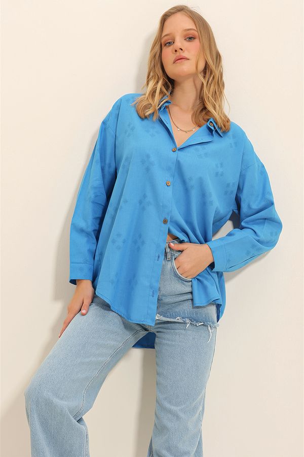 Trend Alaçatı Stili Trend Alaçatı Stili Women's Aviator Blue Motif Oversize Linen Shirt