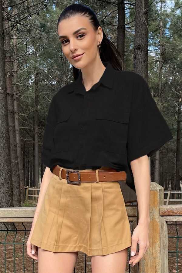 Trend Alaçatı Stili Trend Alaçatı Stili Women's Black Double Pocket Half Sleeve Linen Shirt