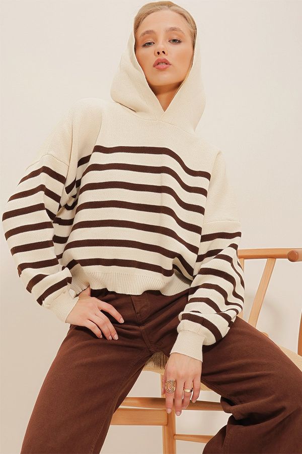 Trend Alaçatı Stili Trend Alaçatı Stili Women's Brown Hooded Striped Winter Knitwear Sweater