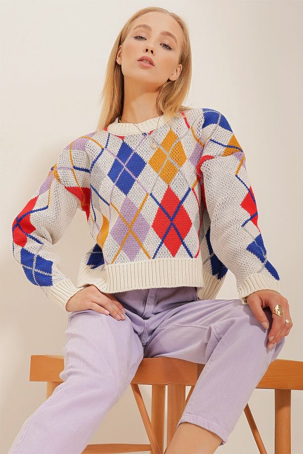 Trend Alaçatı Stili Trend Alaçatı Stili Women's Ecru Crew Neck Diamond Patterned Winter Knitwear Sweater