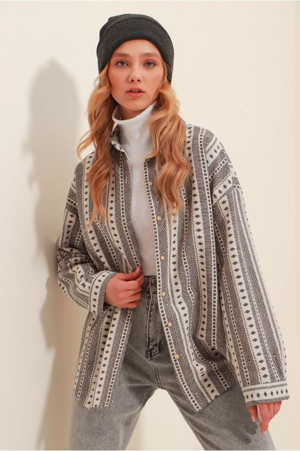 Trend Alaçatı Stili Trend Alaçatı Stili Women's Gray Ethnic Patterned Oversize Woven Winter Shirt