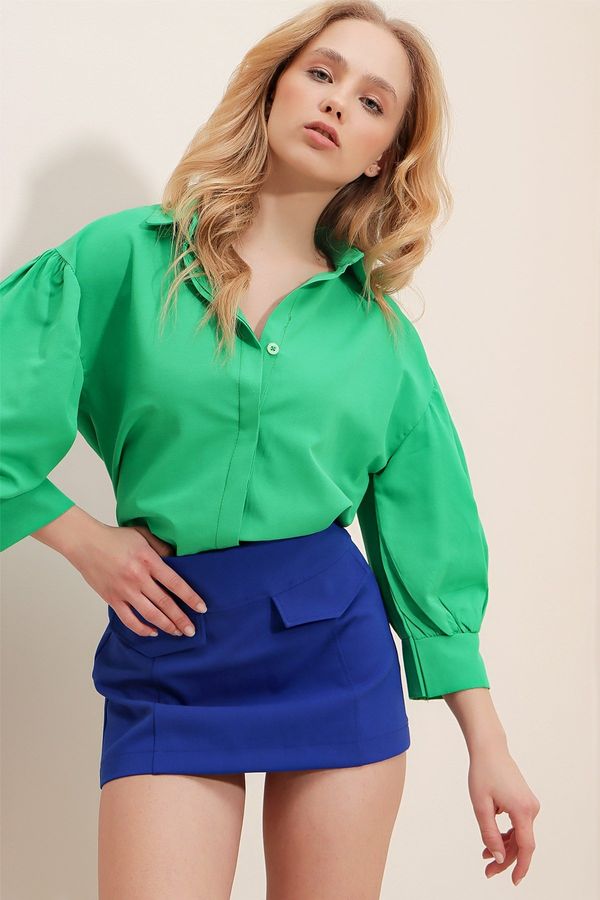 Trend Alaçatı Stili Trend Alaçatı Stili Women's Green Balloon Sleeve Concealed Poplin Basic Poplin Shirt