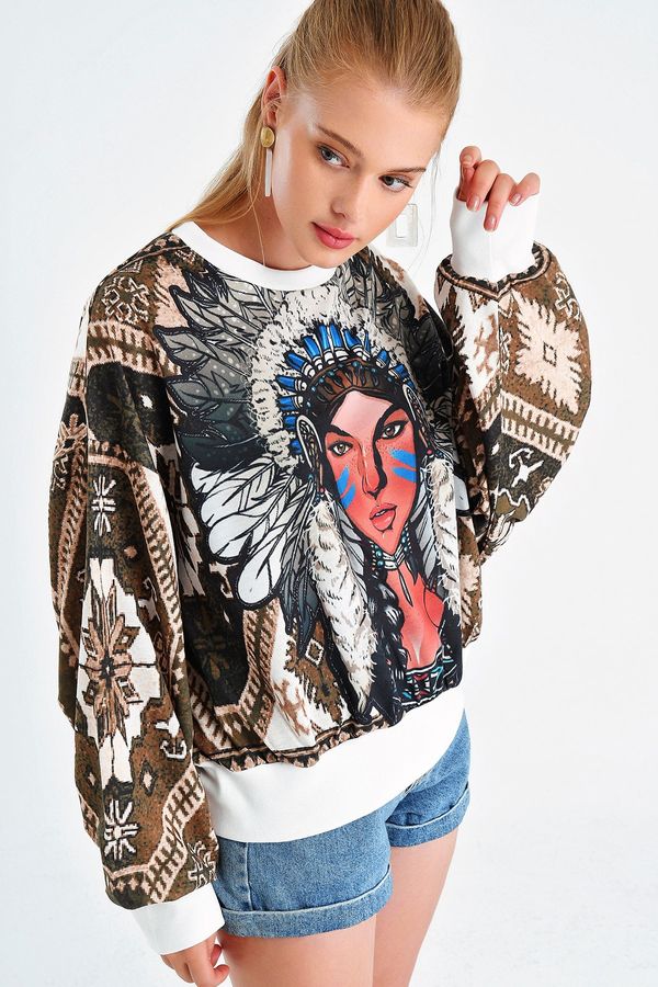 Trend Alaçatı Stili Trend Alaçatı Stili Women's Mix Digital Printed Oversized Sweatshirt
