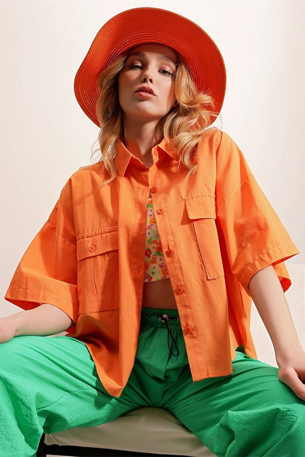 Trend Alaçatı Stili Trend Alaçatı Stili Women's Orange Double Pocket Half Sleeve Linen Shirt