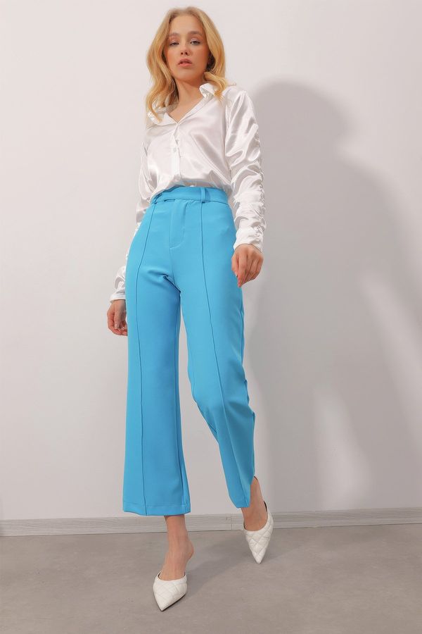 Trend Alaçatı Stili Trend Alaçatı Stili Women's Turquoise Blue Stitching at the Front Woven Collar Trousers