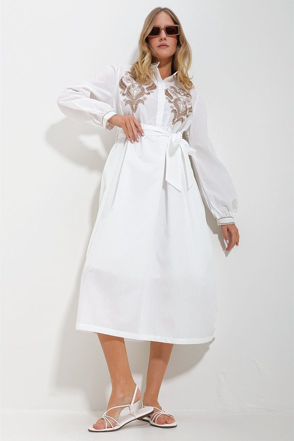 Trend Alaçatı Stili Trend Alaçatı Stili Women's White Judge Collar Front Embroidered Balloon Sleeve Belt Lined Woven Dress