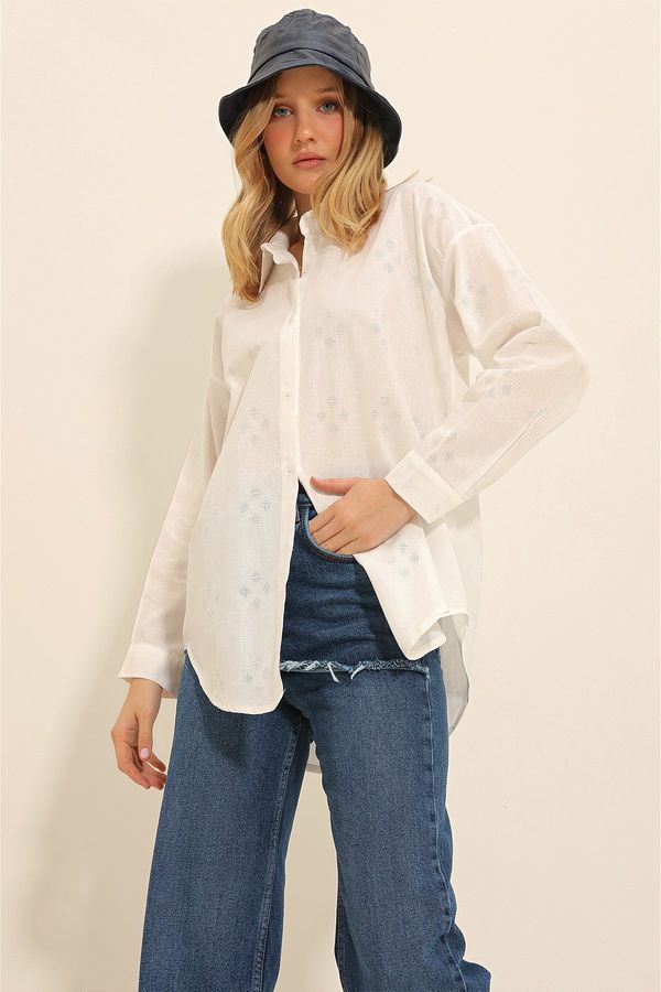 Trend Alaçatı Stili Trend Alaçatı Stili Women's White Motif Oversize Linen Shirt