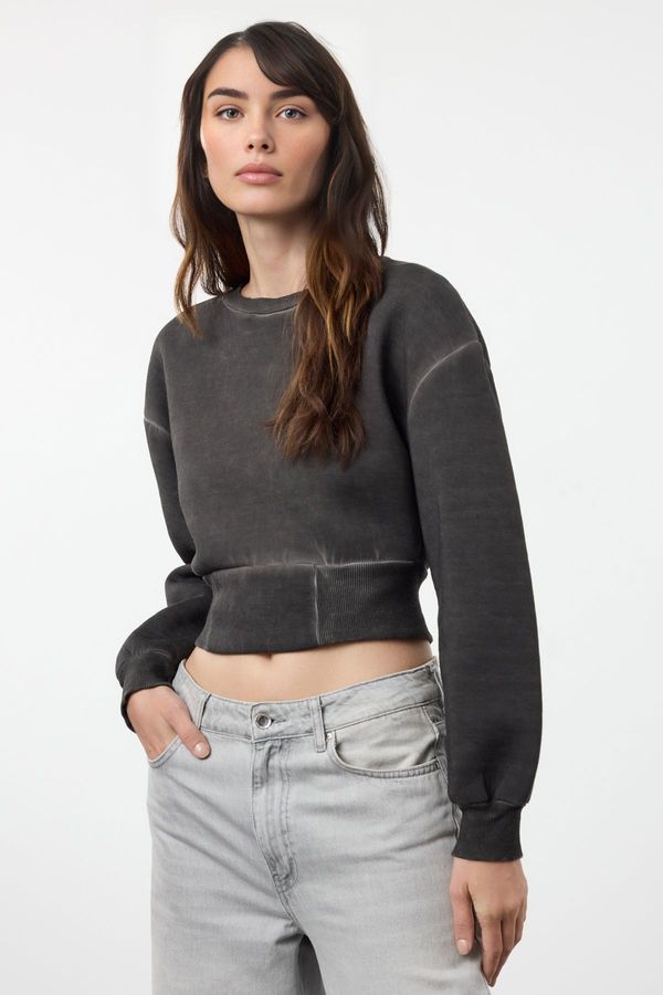 Trendyol Trendyol Anthracite Washed Relaxed Crop Knitted Sweatshirt