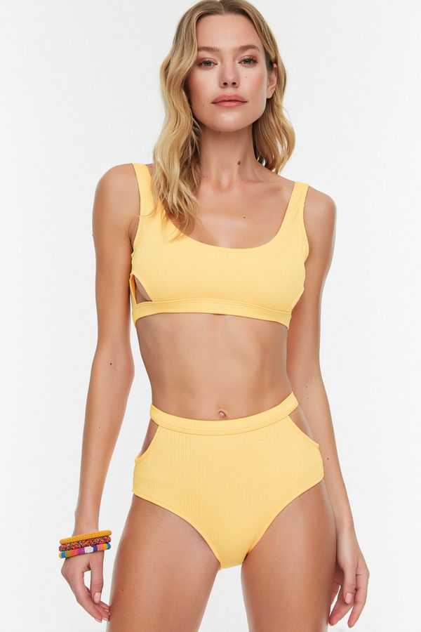 Trendyol Trendyol Apricot Textured High Waist Bikini Bottoms With Cut Out Detailed