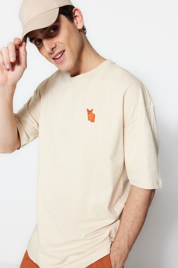 Trendyol Trendyol Beige Oversize Crew Neck Short Sleeve Fox Embroidered 100% Cotton T-Shirt