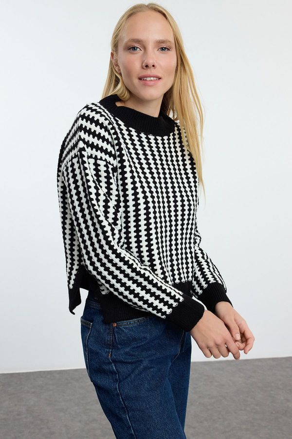 Trendyol Trendyol Black Basic Striped Knitwear Sweater