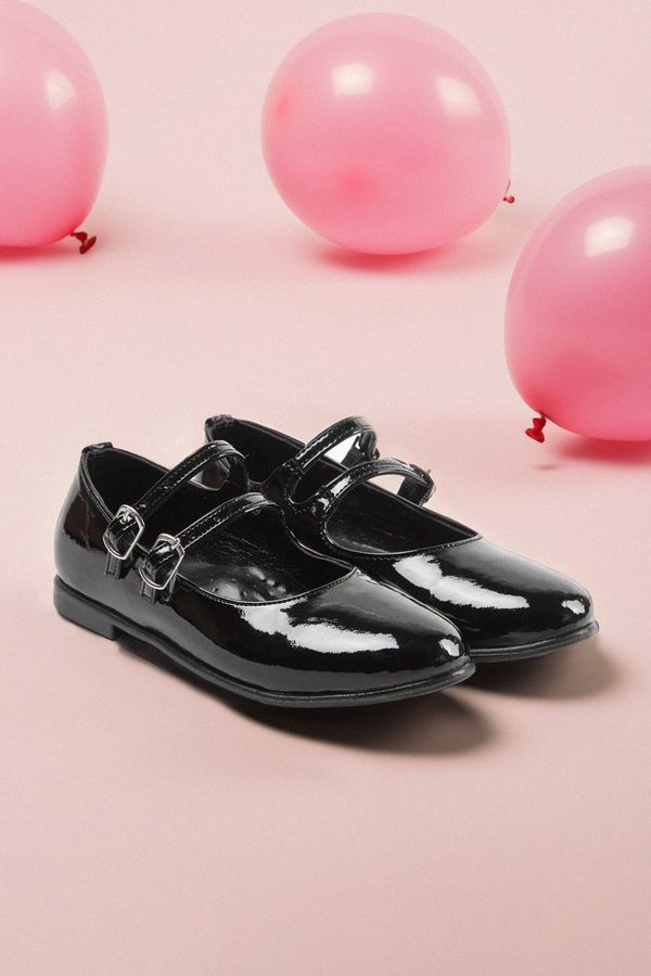 Trendyol Trendyol Black Double Banded Patent Leather Mary Jane Girls Flats