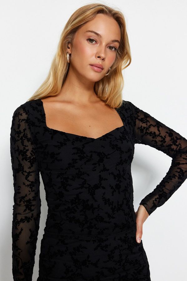 Trendyol Trendyol Black Fitted/Sticky Flock Printed Tulle Lined Sweetheart Collar Flexible Knitted Blouse