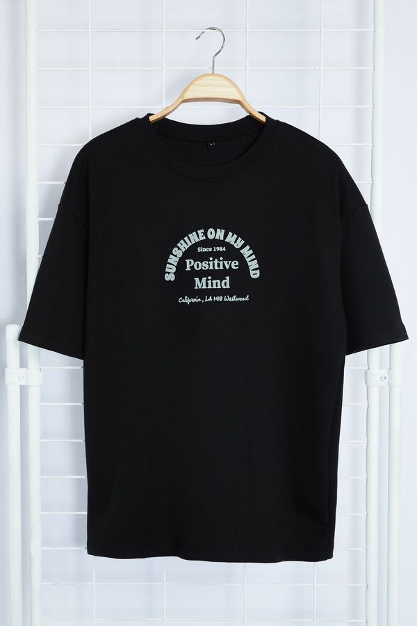 Trendyol Trendyol Black Oversize / Wide Cut Text Printed Thick T-Shirt