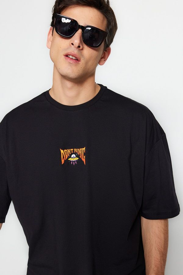 Trendyol Trendyol Black Oversize/Wide Cut Short Sleeve Space Printed 100% Cotton T-Shirt