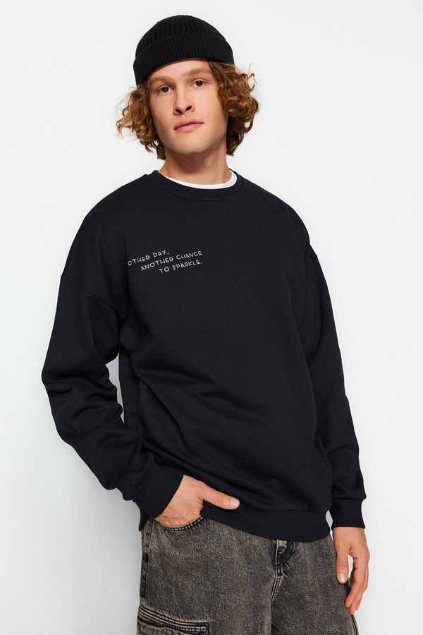 Trendyol Trendyol Black Oversize/Wide Cut Text Embroidery Fleece Inside Pocket Sweatshirt