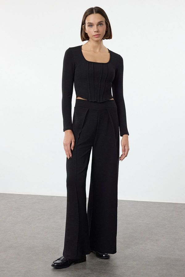 Trendyol Trendyol Black Pleated Detail Wide Leg Trousers