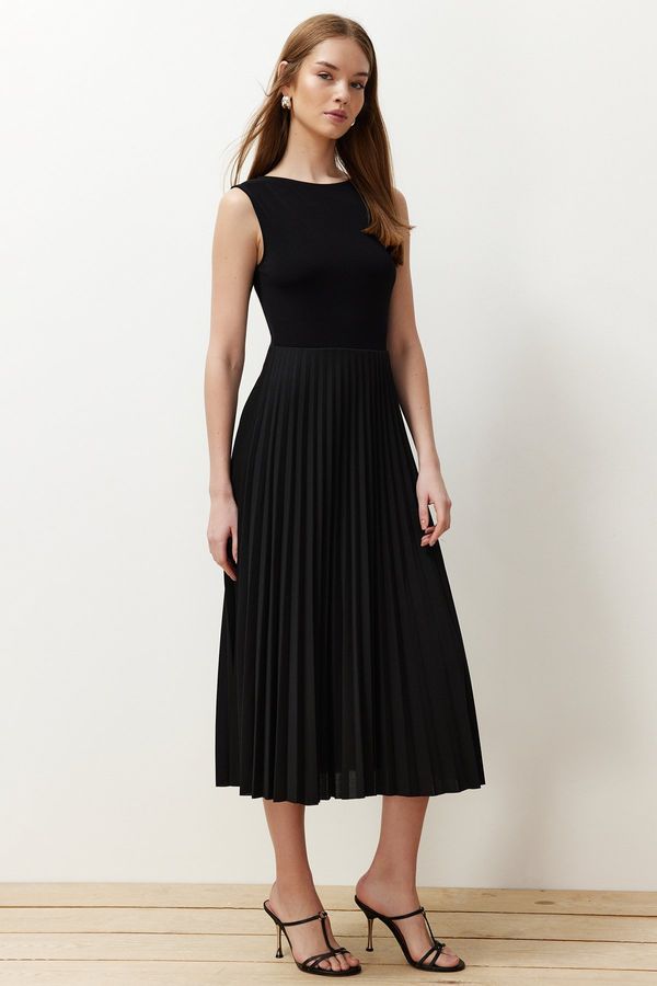 Trendyol Trendyol Black Pleated Lined Sleeveless Flexible Knitted Midi Dress