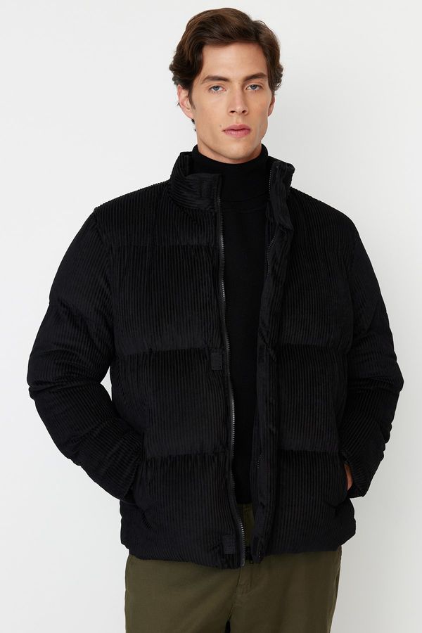 Trendyol Trendyol Black Regular Fit Velvet Coat