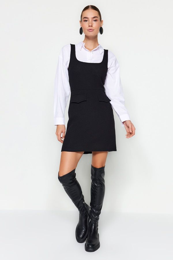 Trendyol Trendyol Black Straight Cut Pocket Detail Square Neck Mini Woven Dress