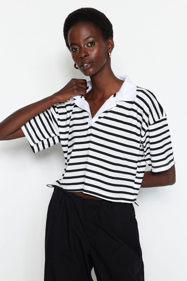 Trendyol Trendyol Black Striped Relaxed/Wide Relaxed Cut Crop Polo Collar Knitted T-Shirt