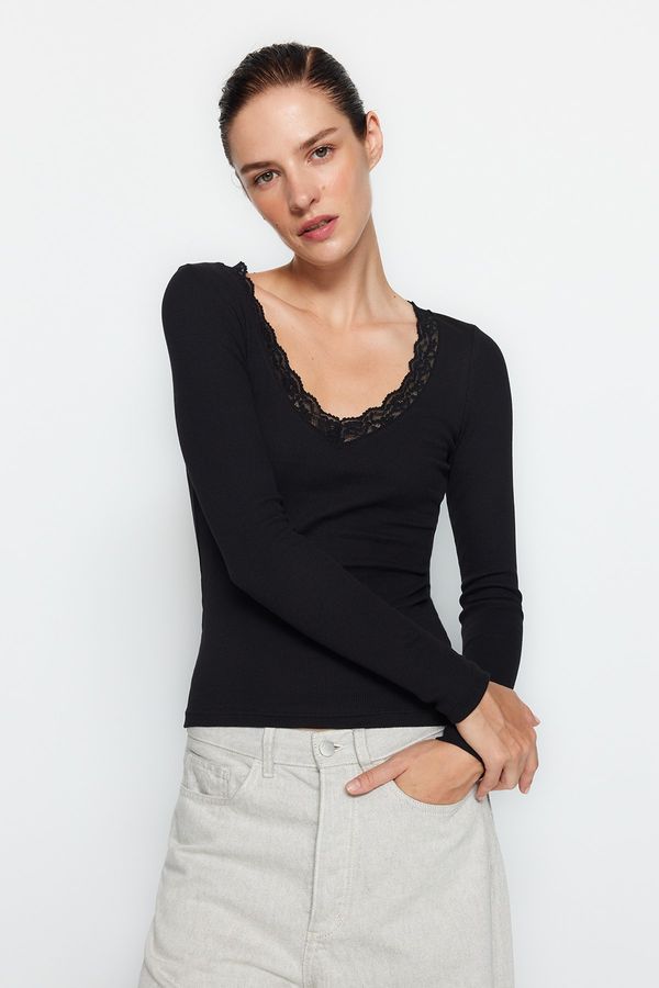 Trendyol Trendyol Black V-Neck Lace Detail Ribbed Fitted/Situated Cotton Stretch Knit Blouse