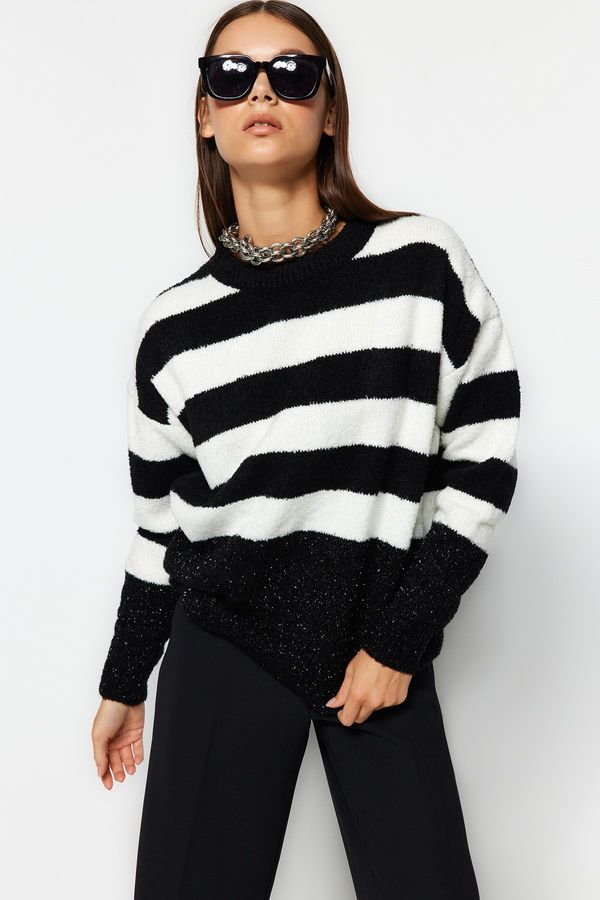 Trendyol Trendyol Black Wide fit Shimmer Detailed Bouquet Knitwear Sweater