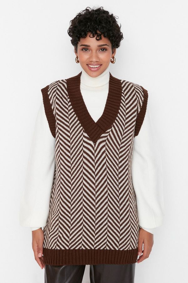 Trendyol Trendyol Brown Striped V-Neck Knitwear Sweater